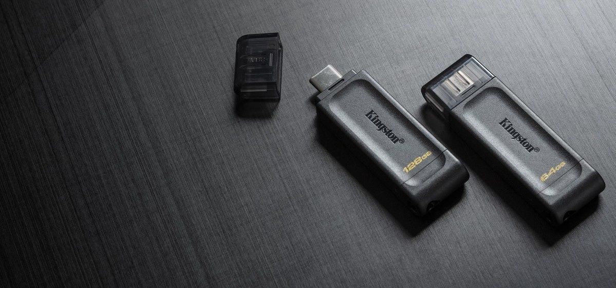 Флеш-накопичувач USB3.2 128GB Type-C Kingston DataTraveler 70 Black (DT70/128GB) Kingston купити в Україні