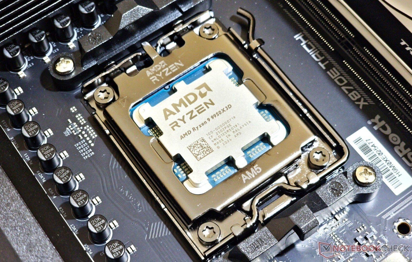 Процессор AMD Ryzen 9 9950X3D (4.3GHz 128MB 170W AM5) Tray (100-000000719) AMD купить в Украине